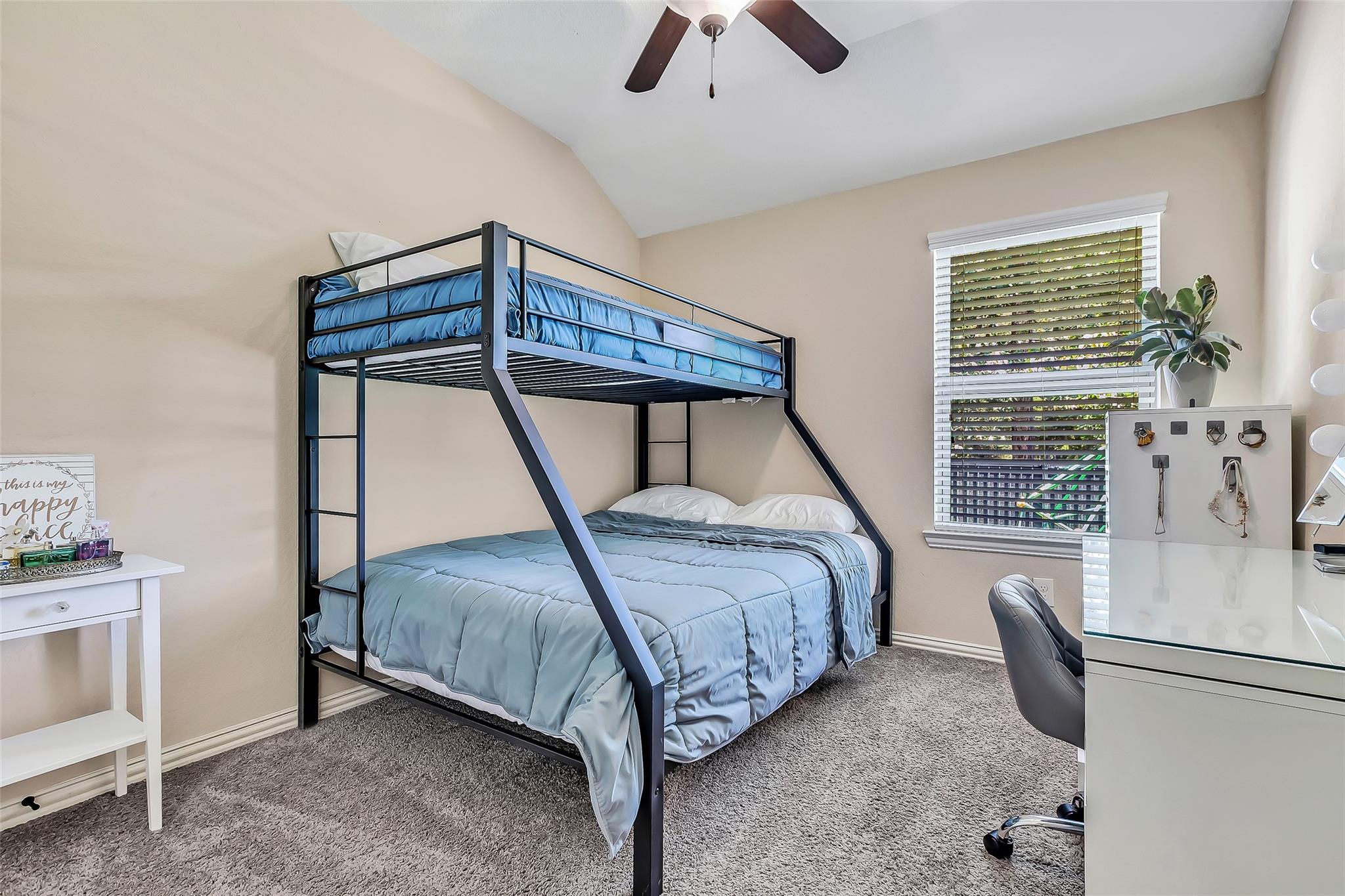9023 S Comanche Circle