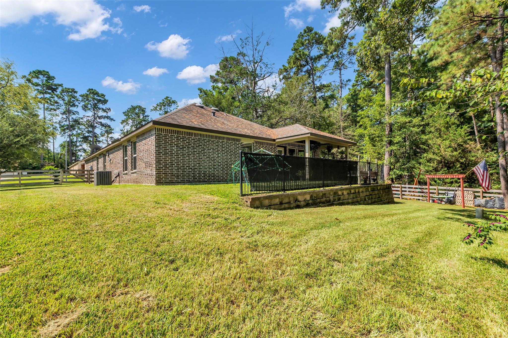 9023 S Comanche Circle