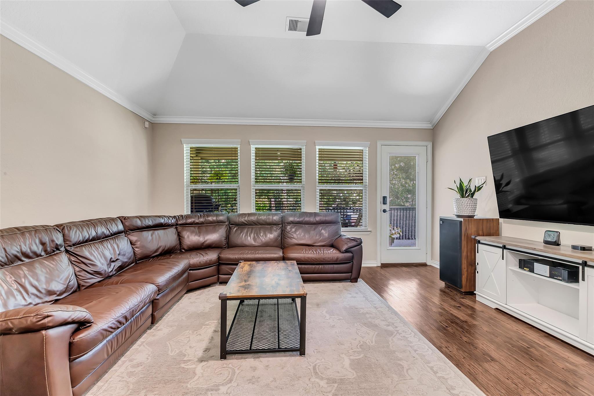 9023 S Comanche Circle