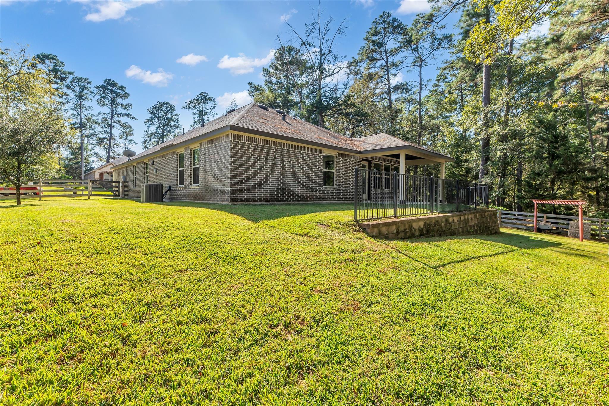 9023 S Comanche Circle