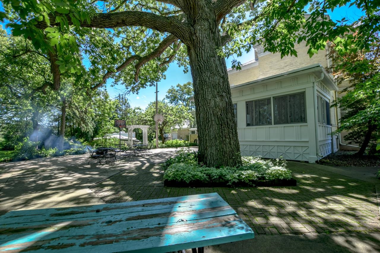 304 E Linden Drive