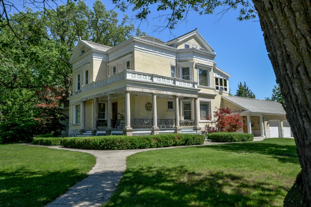 304 E Linden Drive