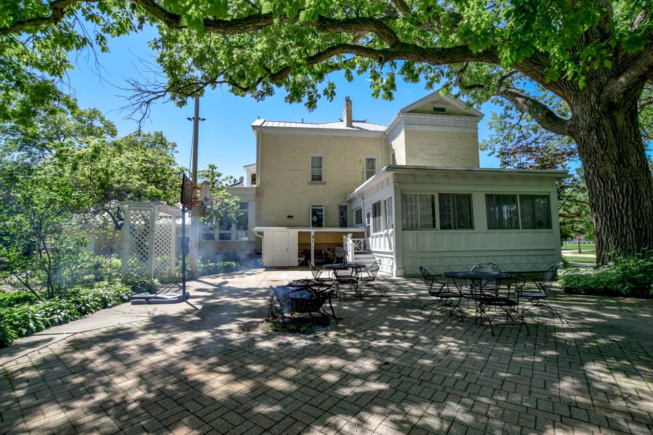 304 E Linden Drive