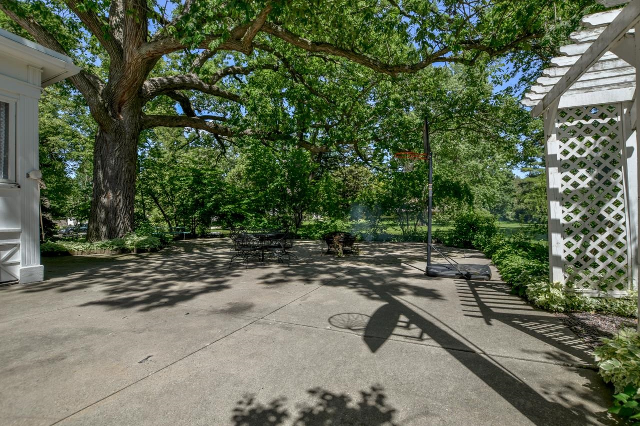 304 E Linden Drive