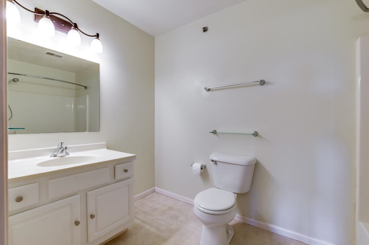 102 Prairie Heights Drive 213