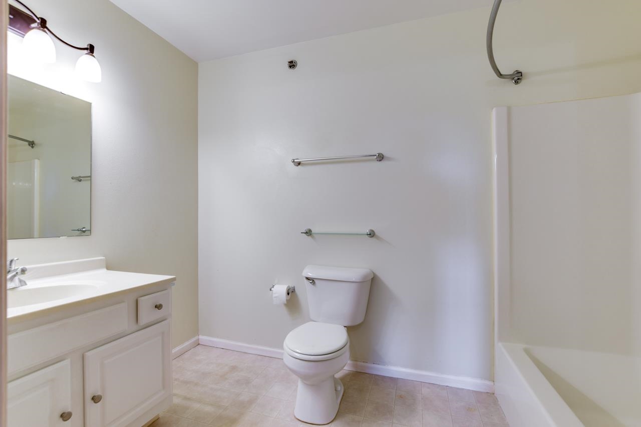 102 Prairie Heights Drive 213