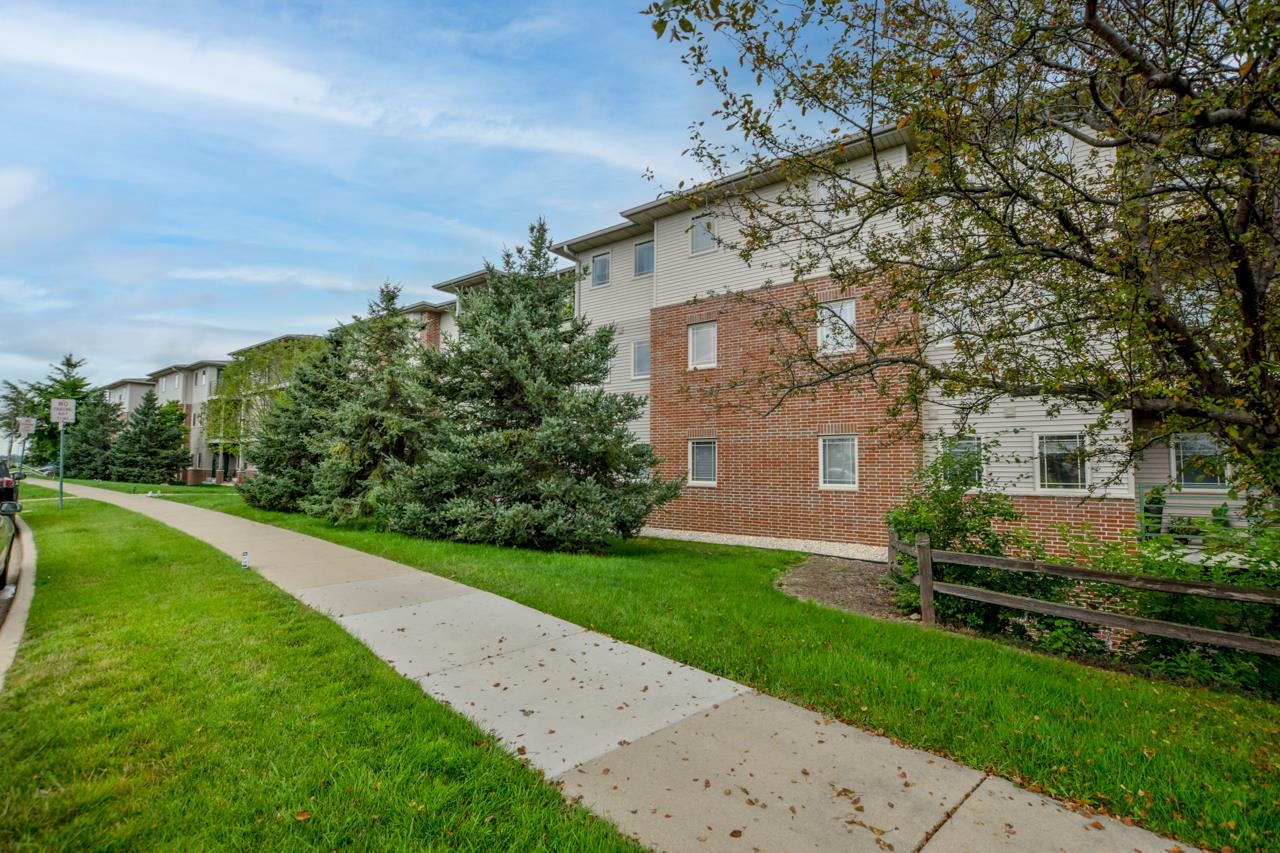102 Prairie Heights Drive 213