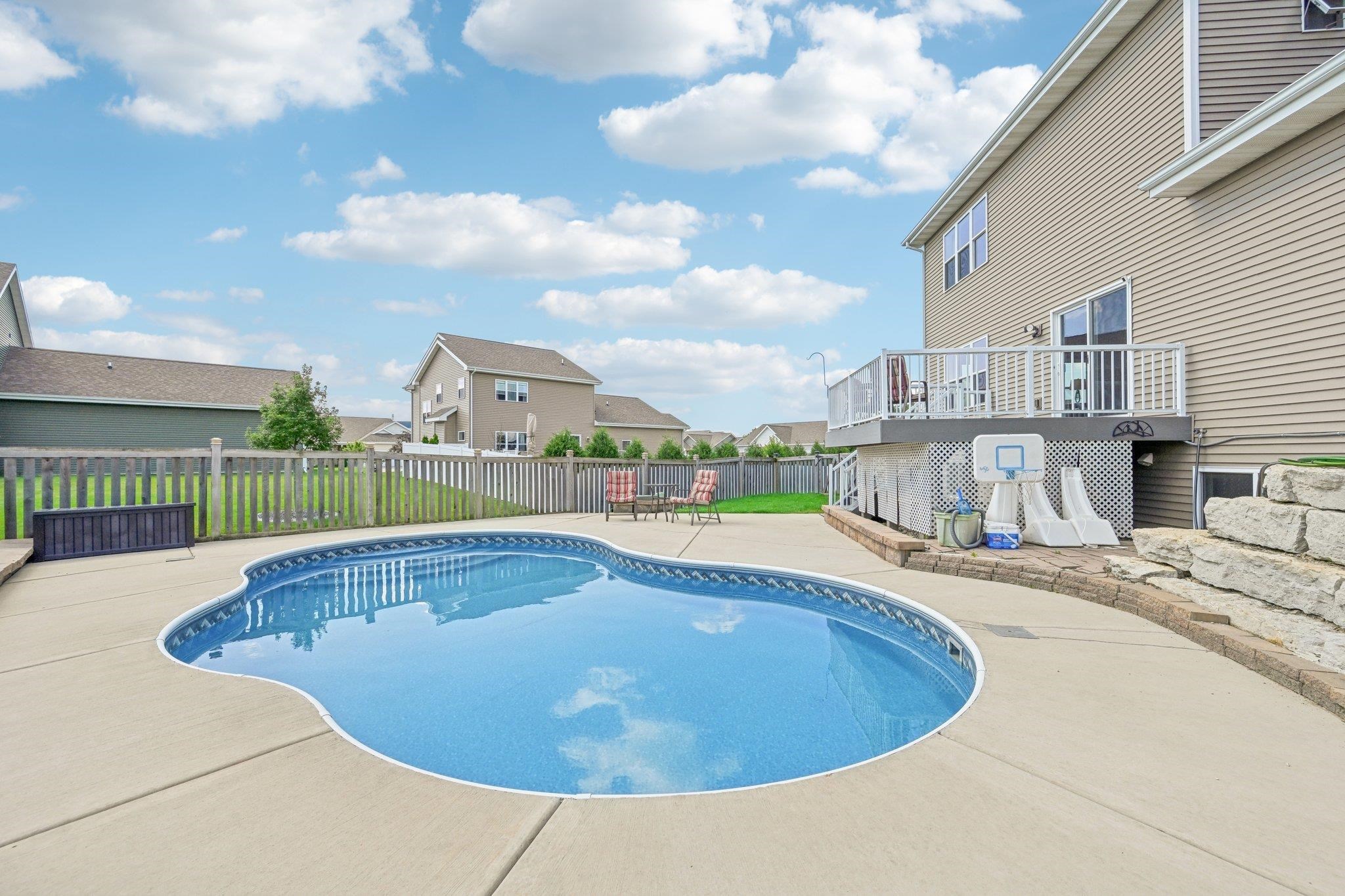 4390 Eagle Ridge Lane