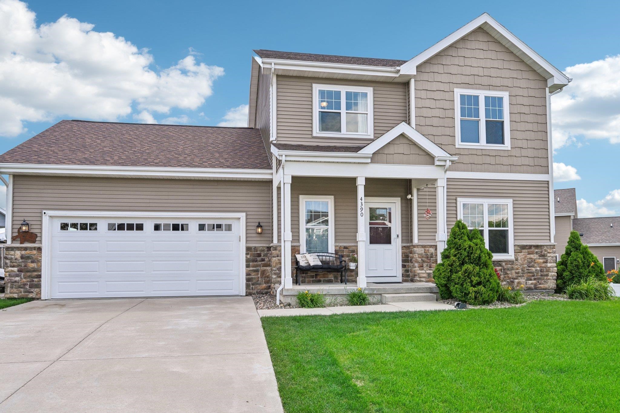 4390 Eagle Ridge Lane