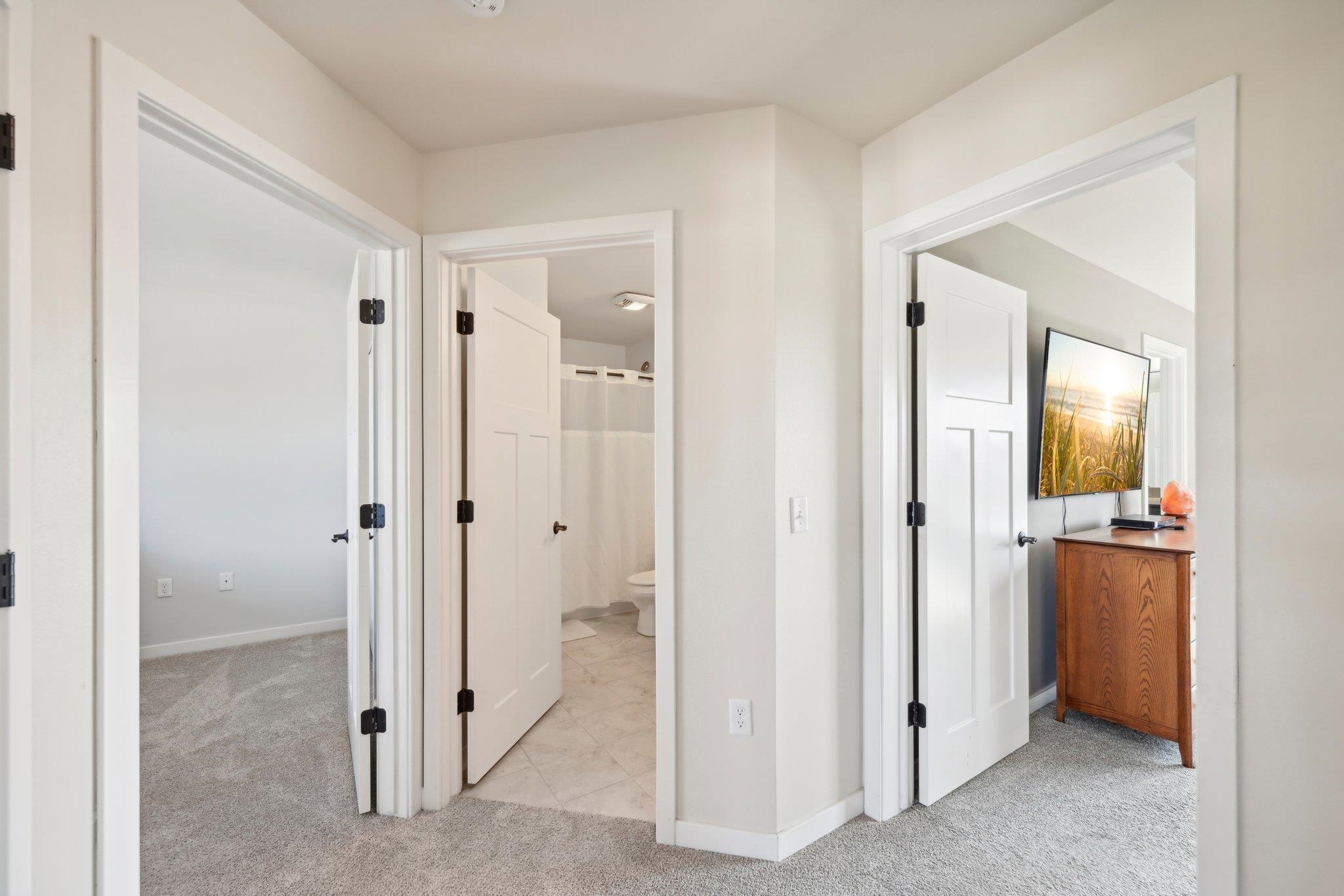 4390 Eagle Ridge Lane