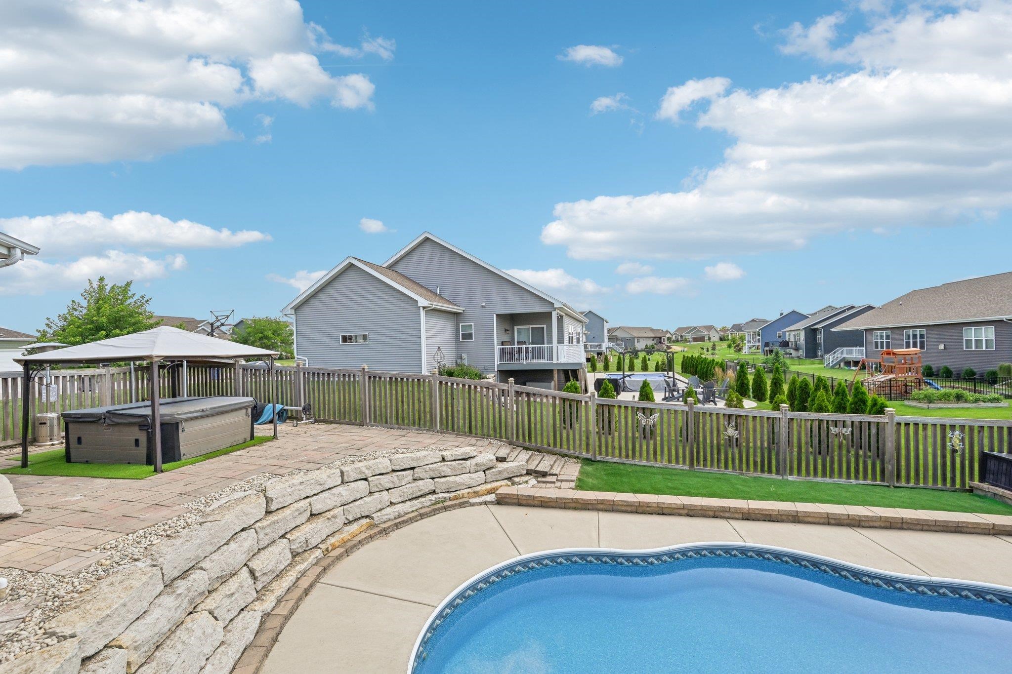 4390 Eagle Ridge Lane