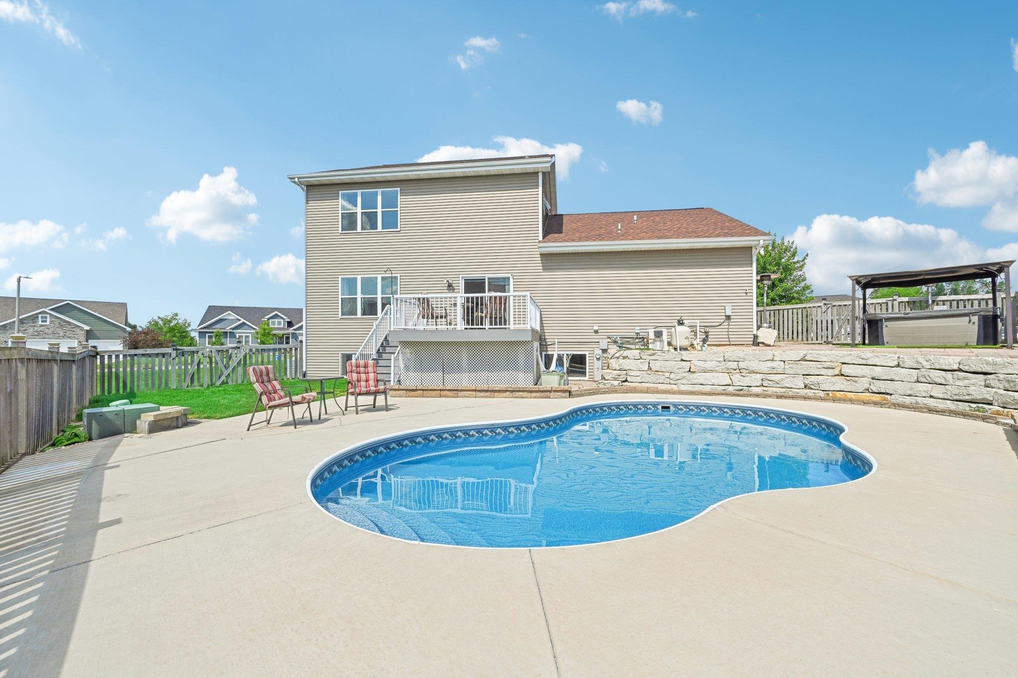 4390 Eagle Ridge Lane
