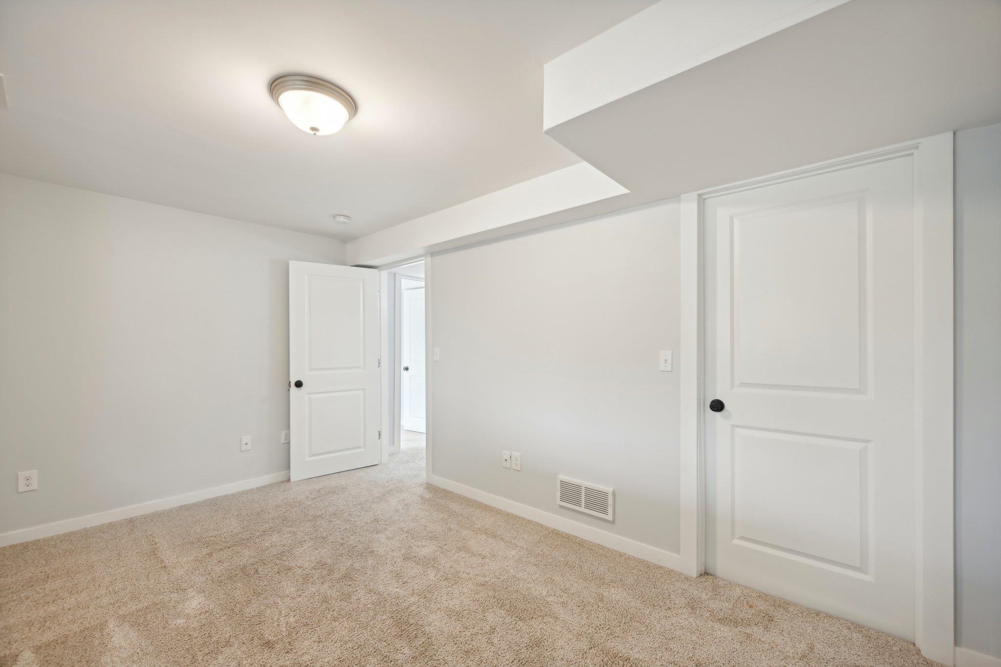 4390 Eagle Ridge Lane