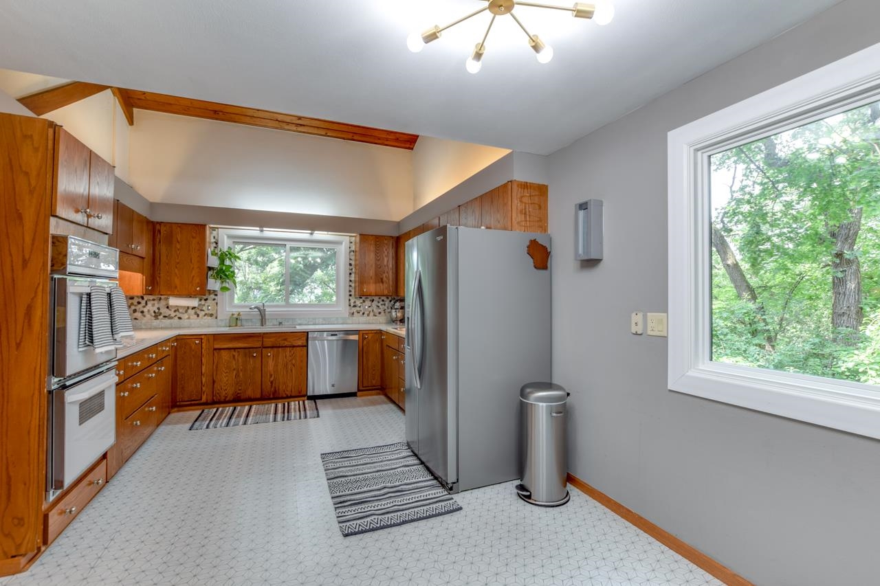4905 Foxfire Trail