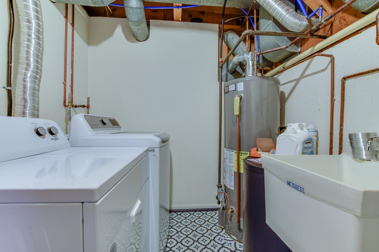 4905 Foxfire Trail
