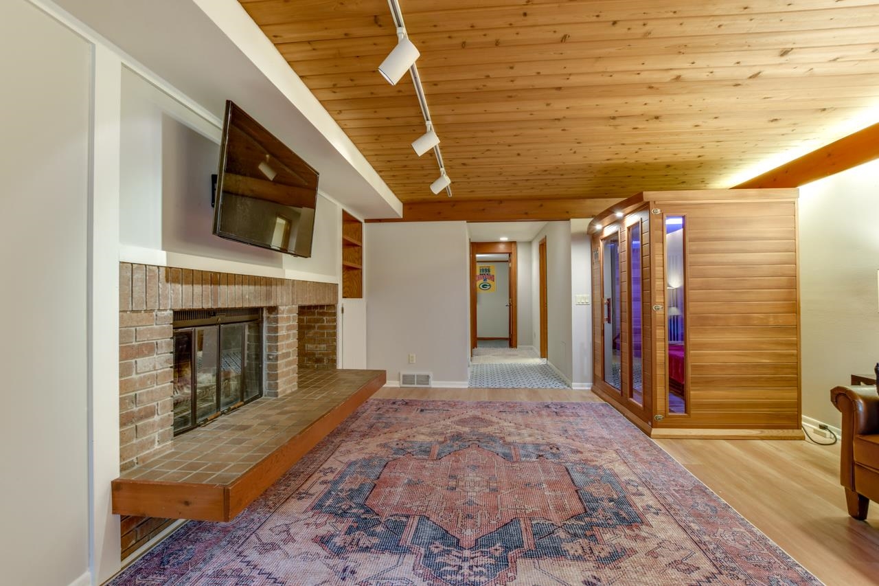4905 Foxfire Trail
