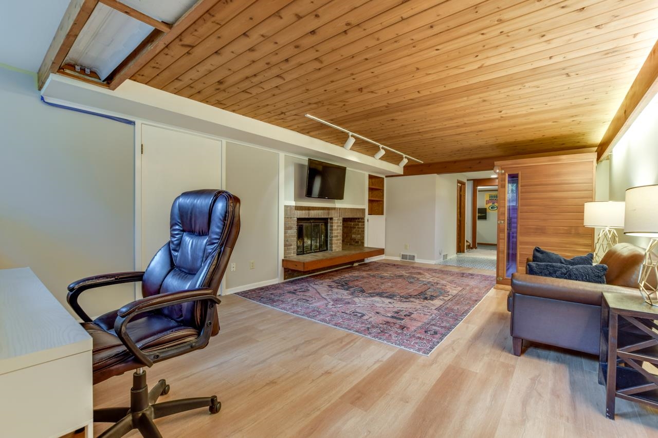 4905 Foxfire Trail