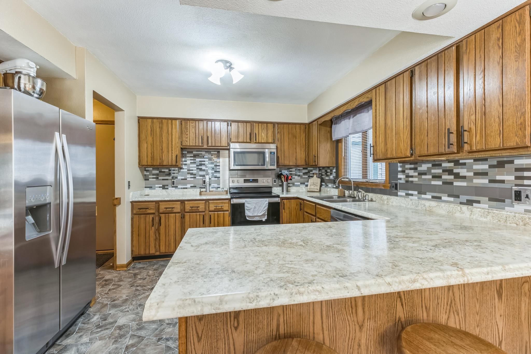 734 Lyndhurst Drive