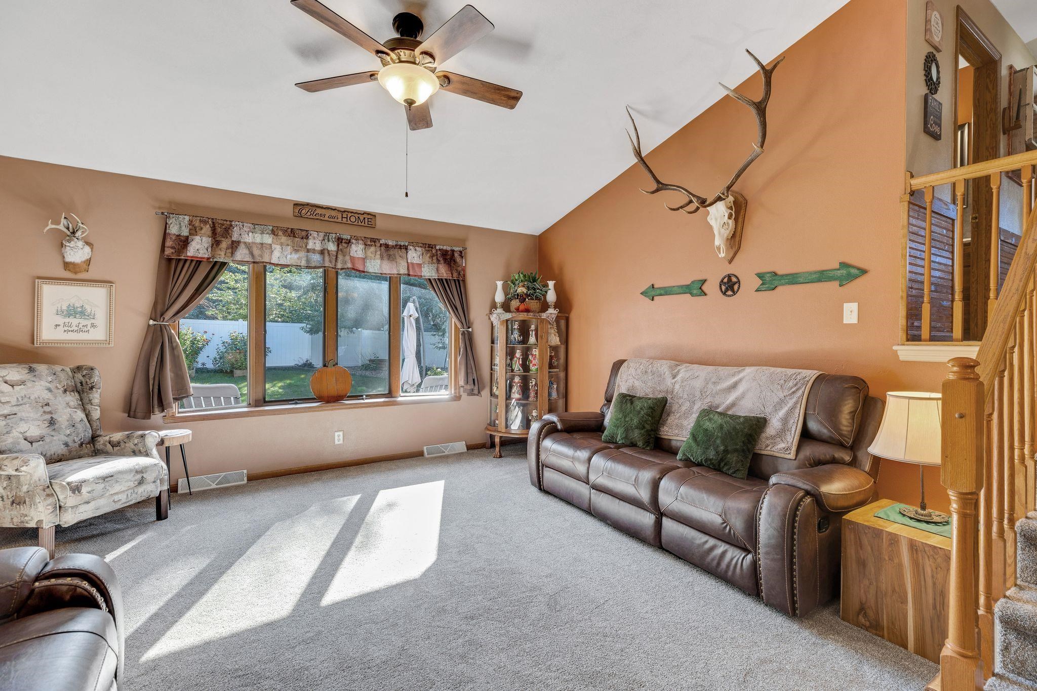 734 Lyndhurst Drive