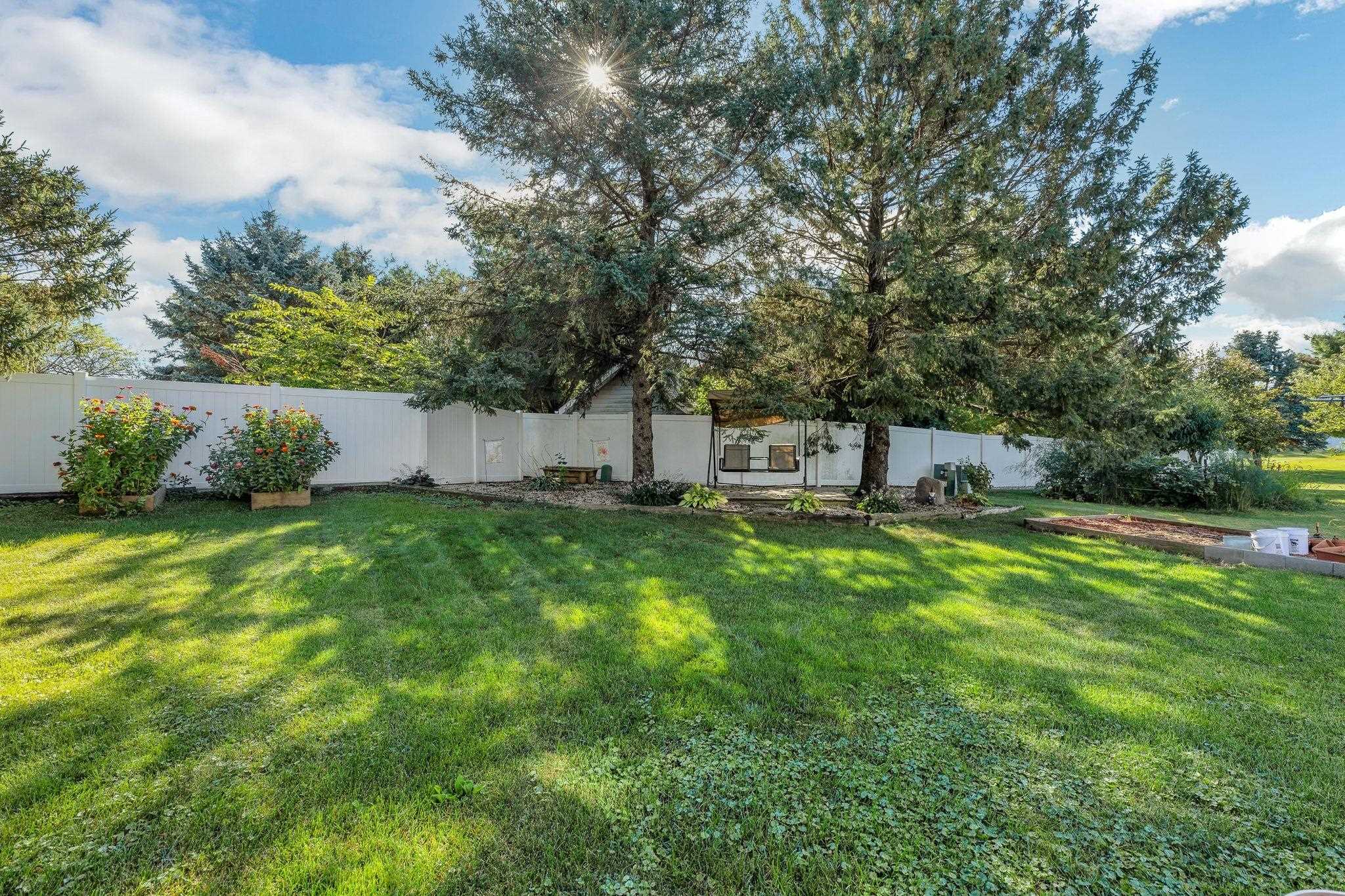 734 Lyndhurst Drive