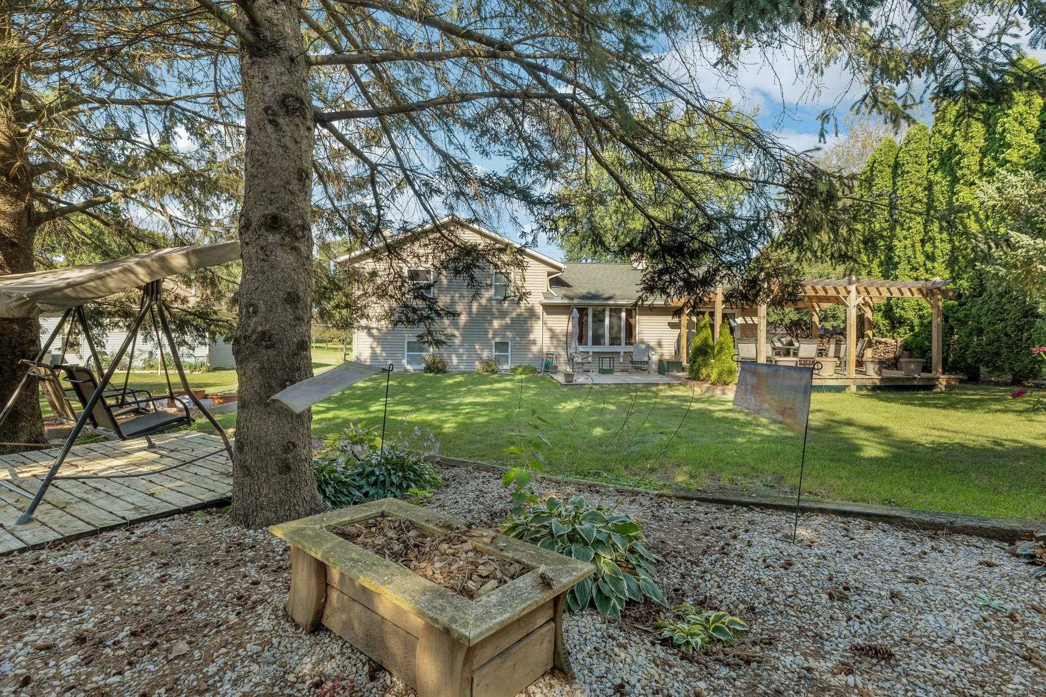 734 Lyndhurst Drive