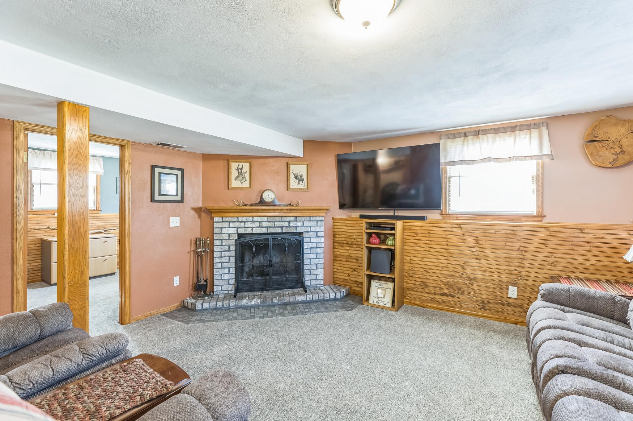 734 Lyndhurst Drive