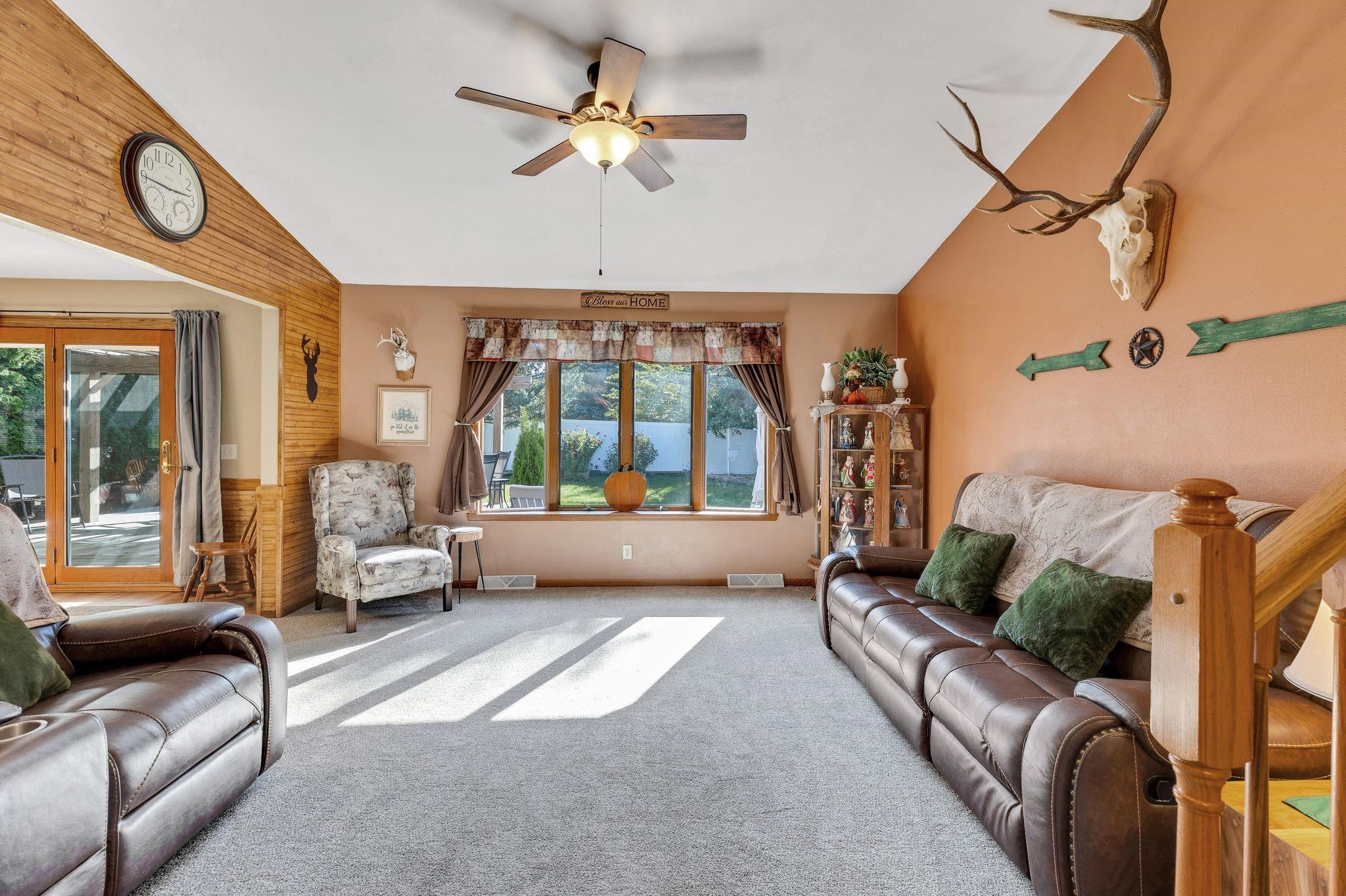 734 Lyndhurst Drive