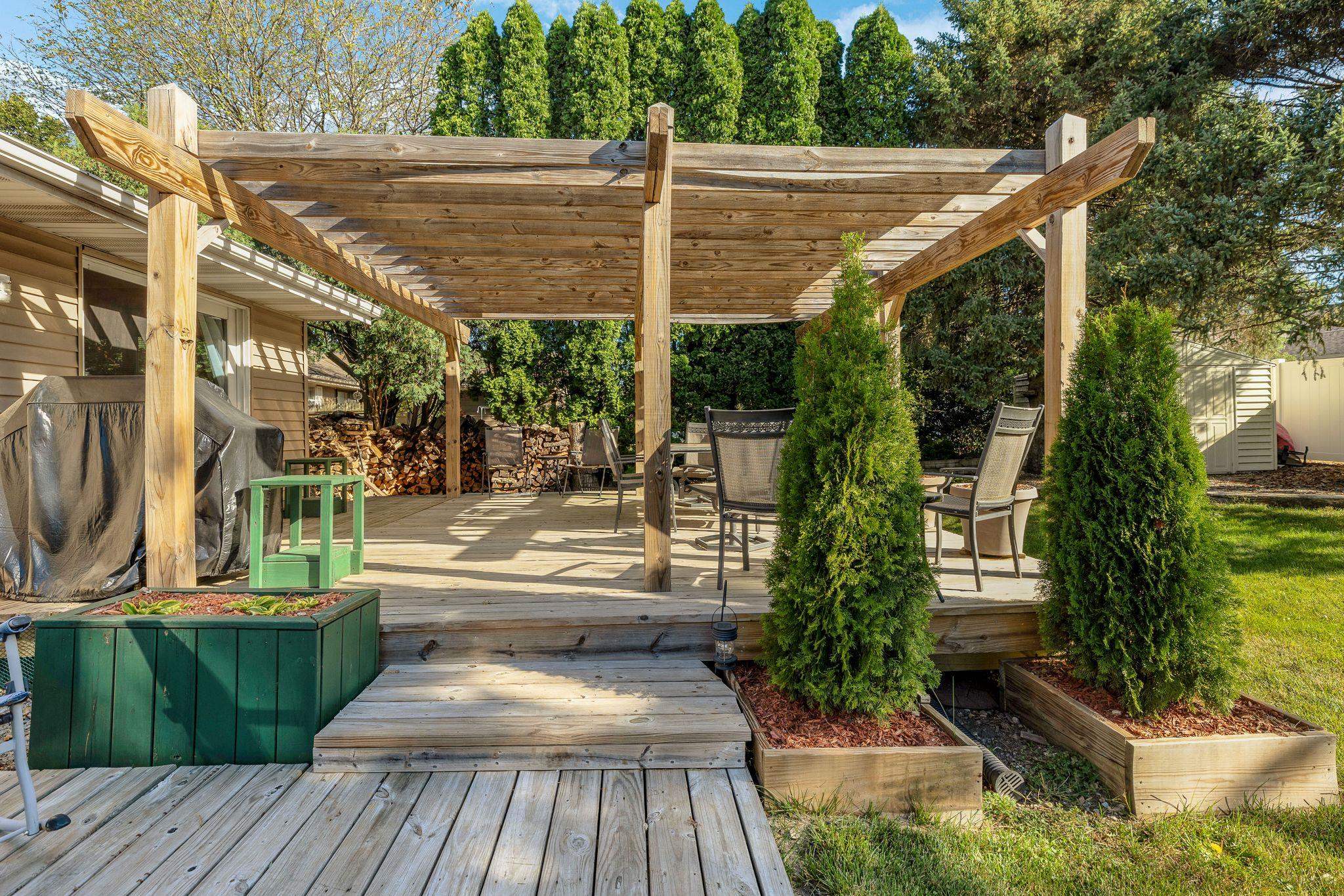 734 Lyndhurst Drive
