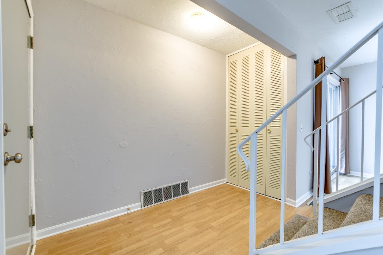 324 East Bluff