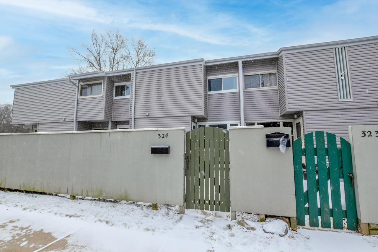 324 East Bluff