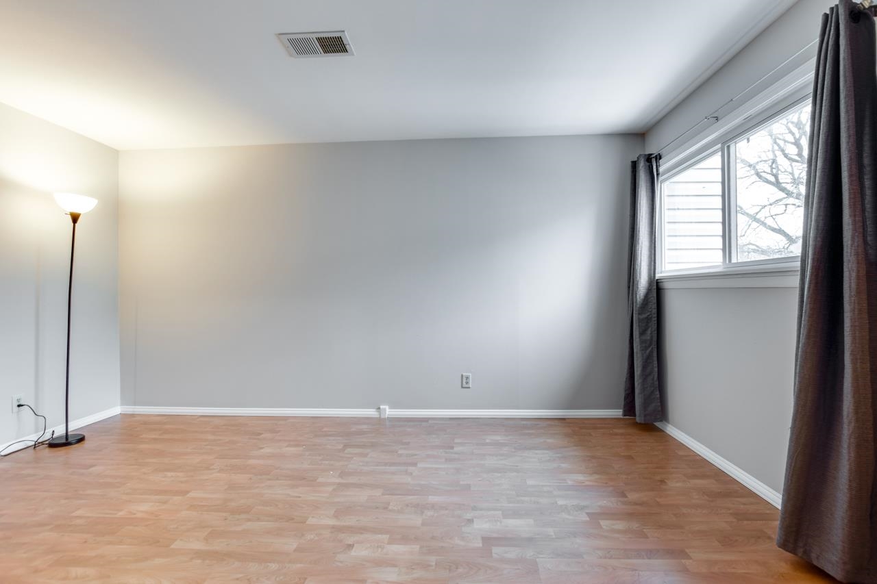 324 East Bluff
