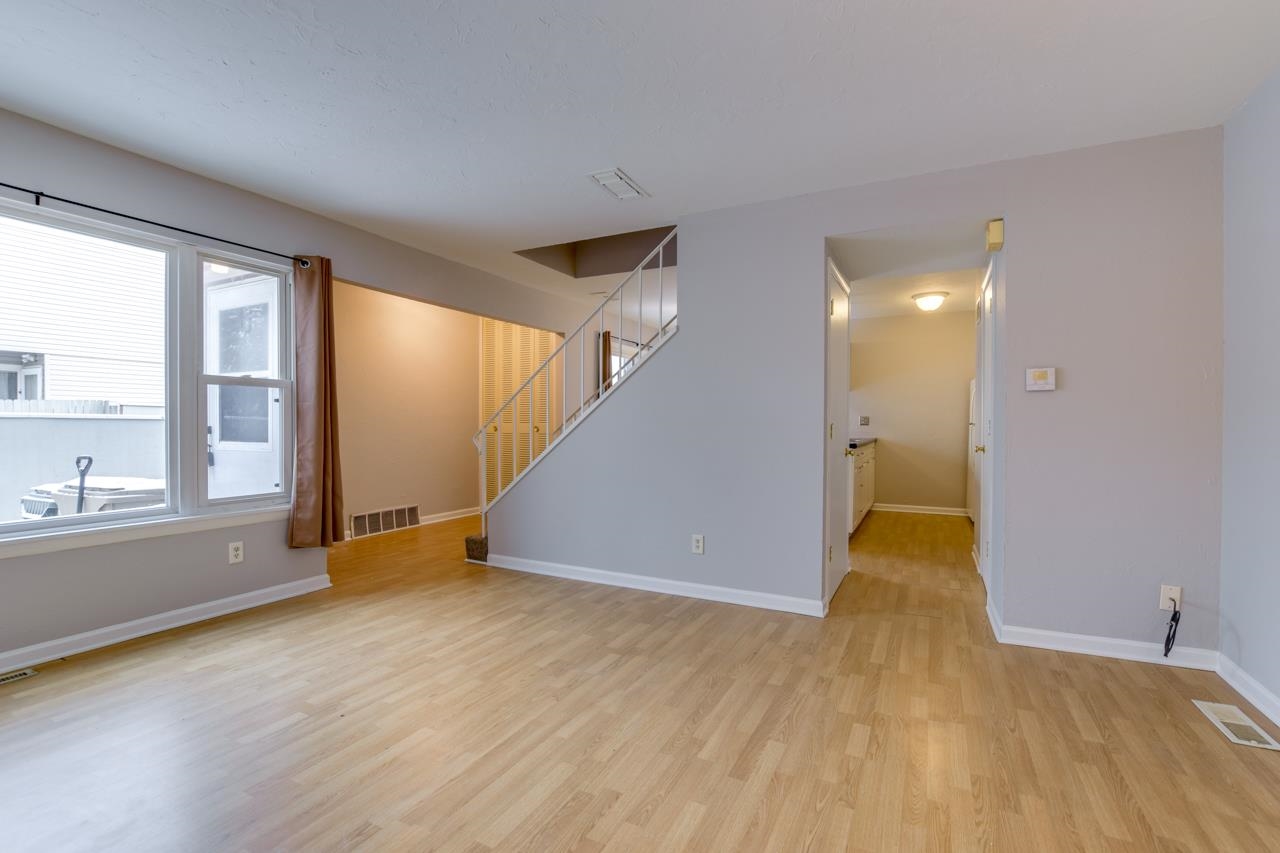 324 East Bluff