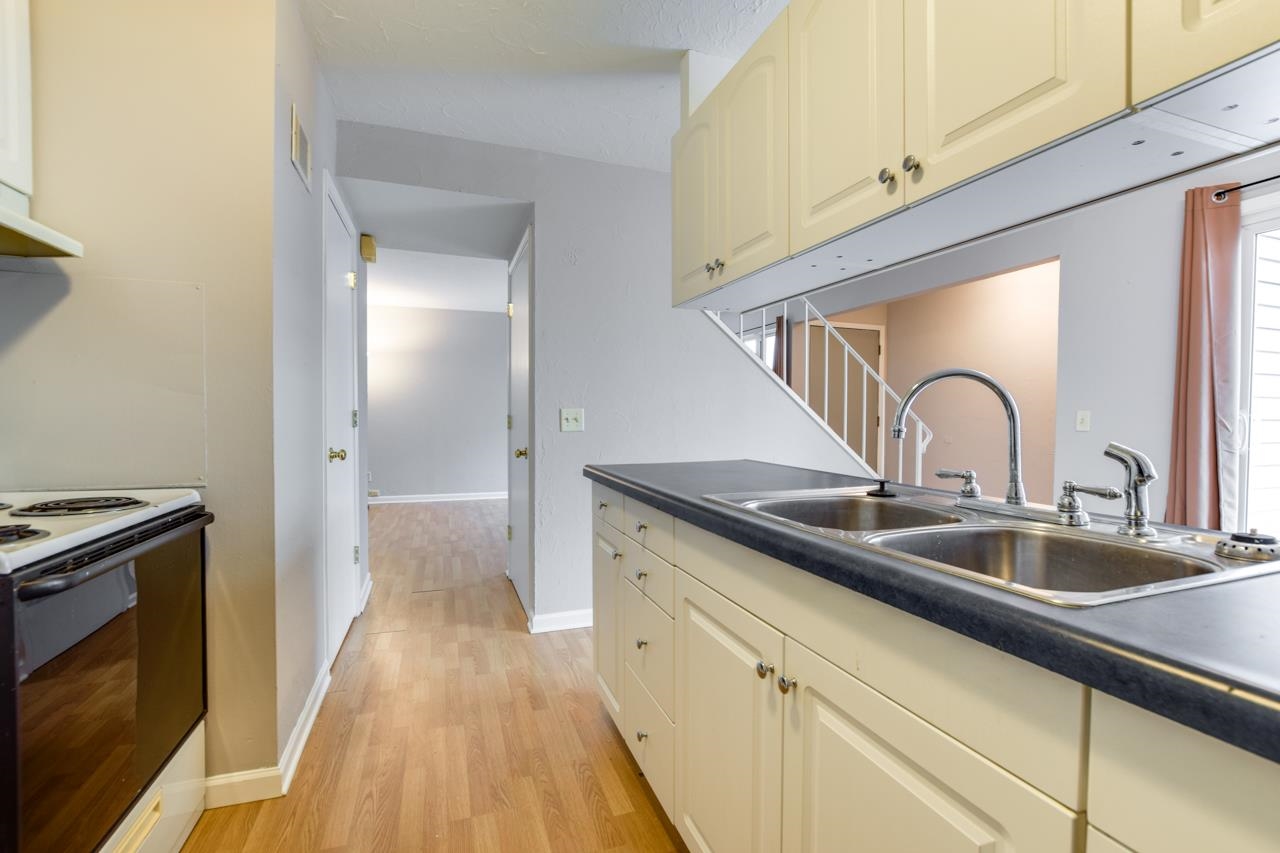 324 East Bluff