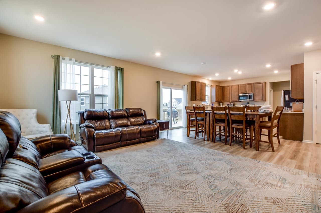 4136 Eton Circle