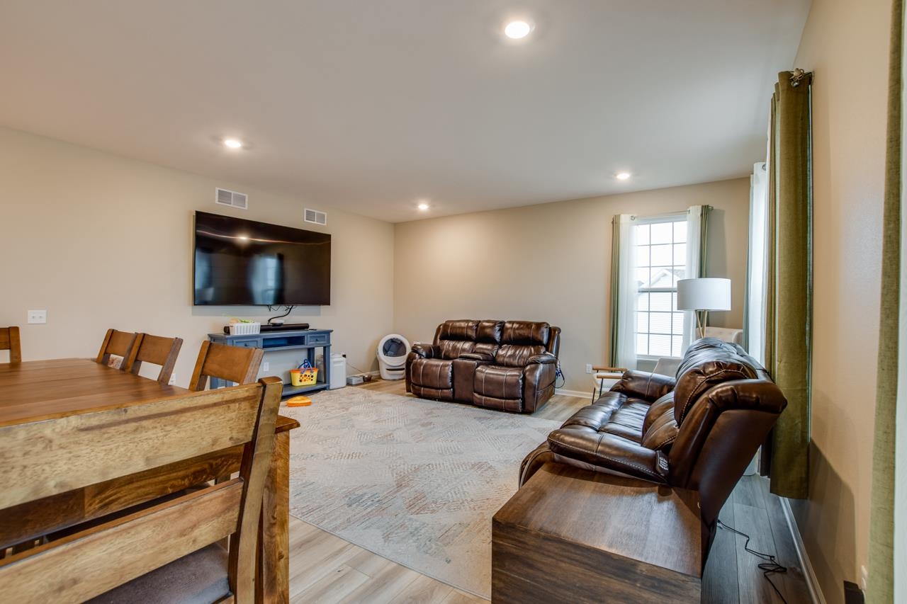4136 Eton Circle