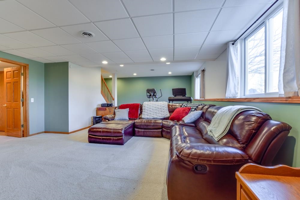 8492 Ellington Way