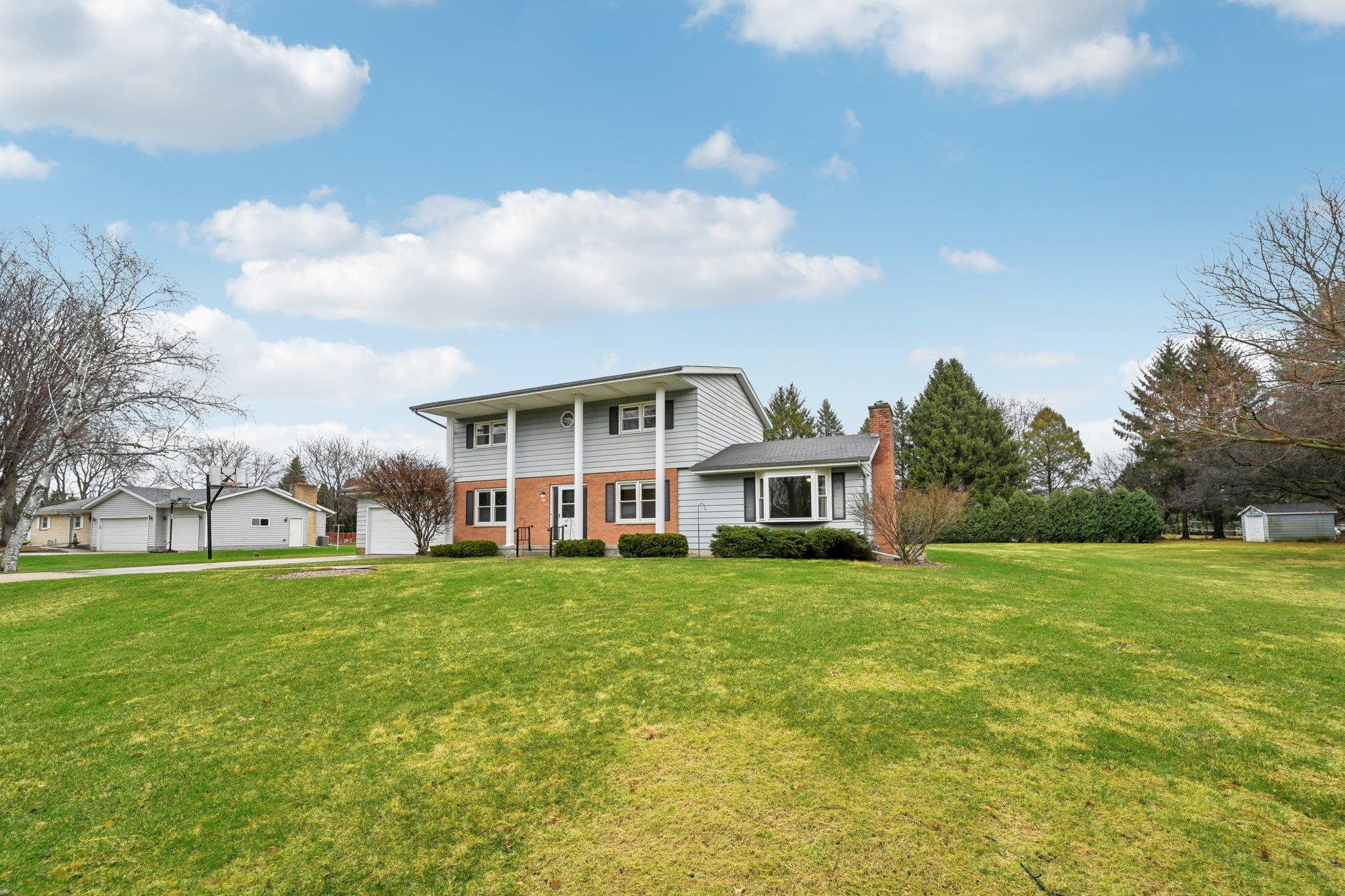 3753 Park Knoll Drive