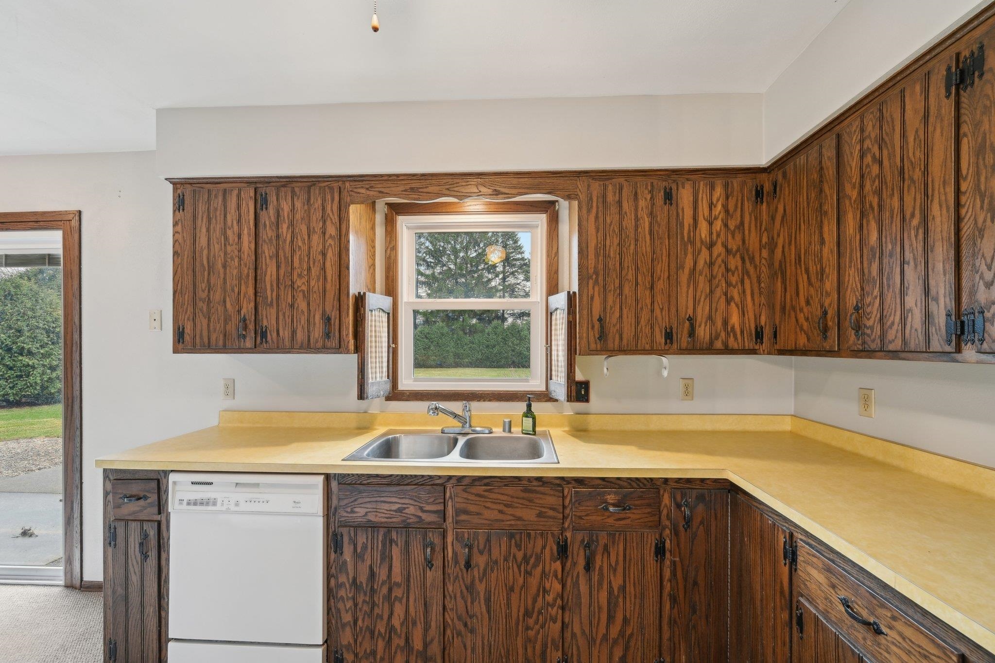 3753 Park Knoll Drive