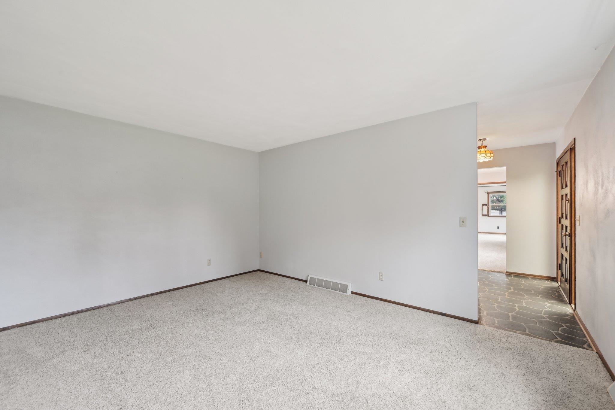 3753 Park Knoll Drive