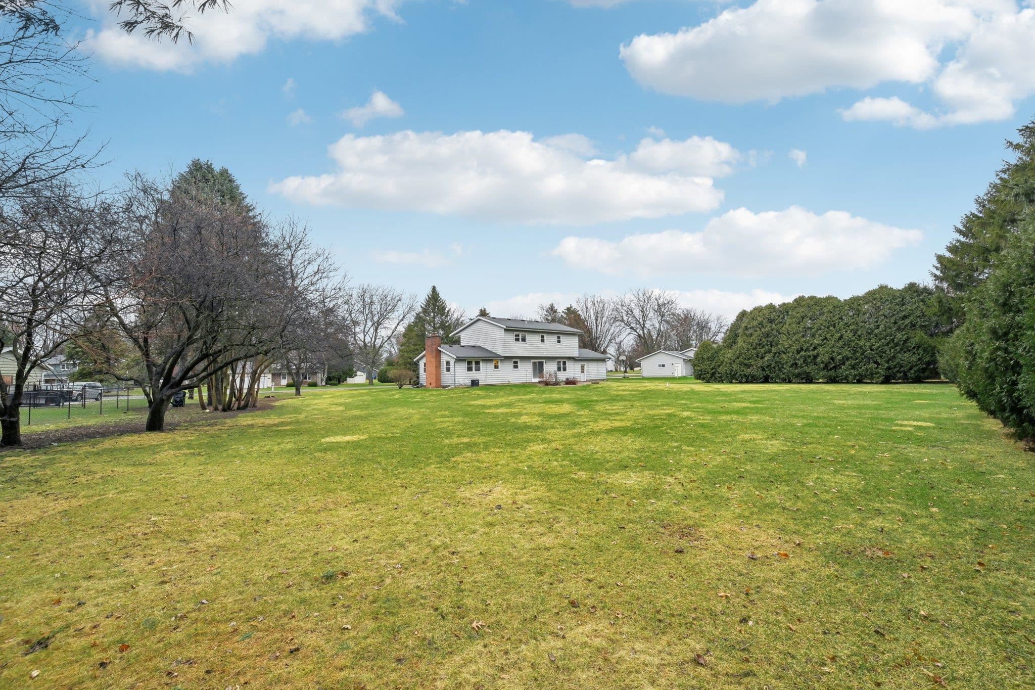 3753 Park Knoll Drive