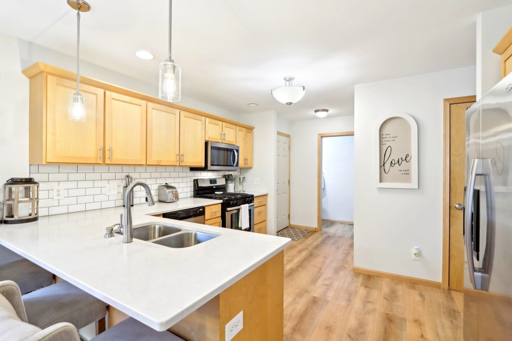 6114 Windmill Way
