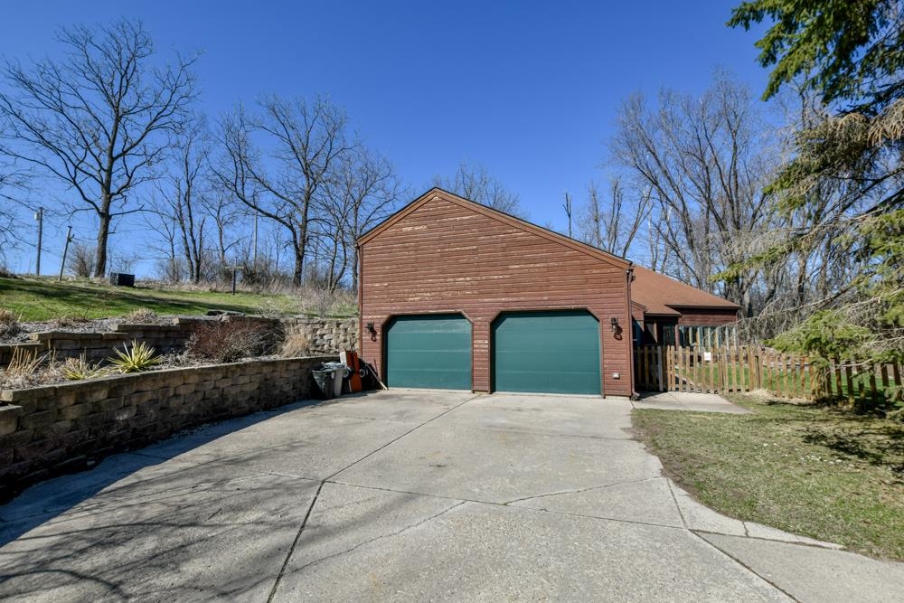 5713 Foster Road