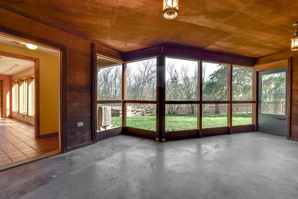 5713 Foster Road