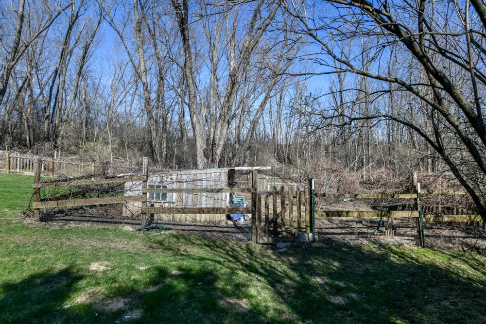 5713 Foster Road