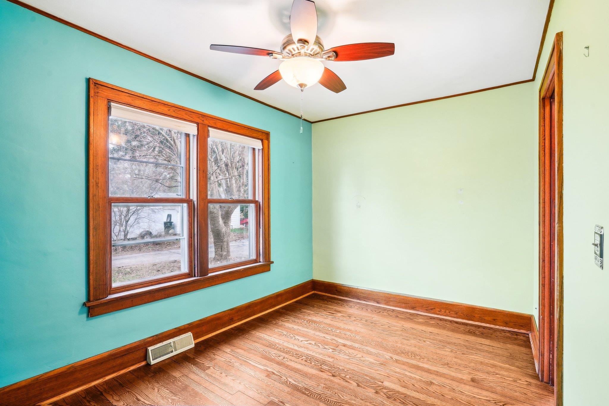 524 S Van Buren Street