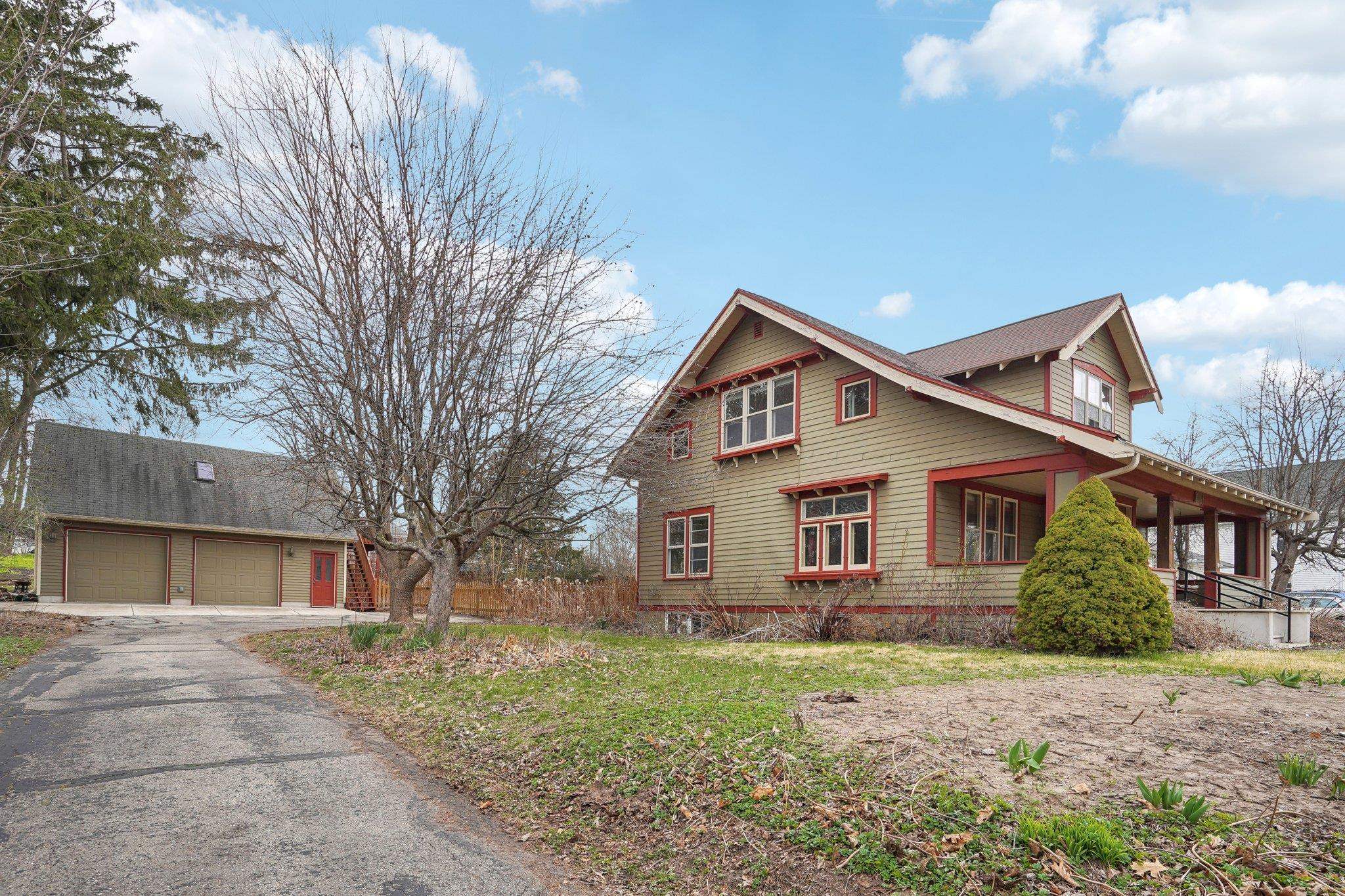 524 S Van Buren Street