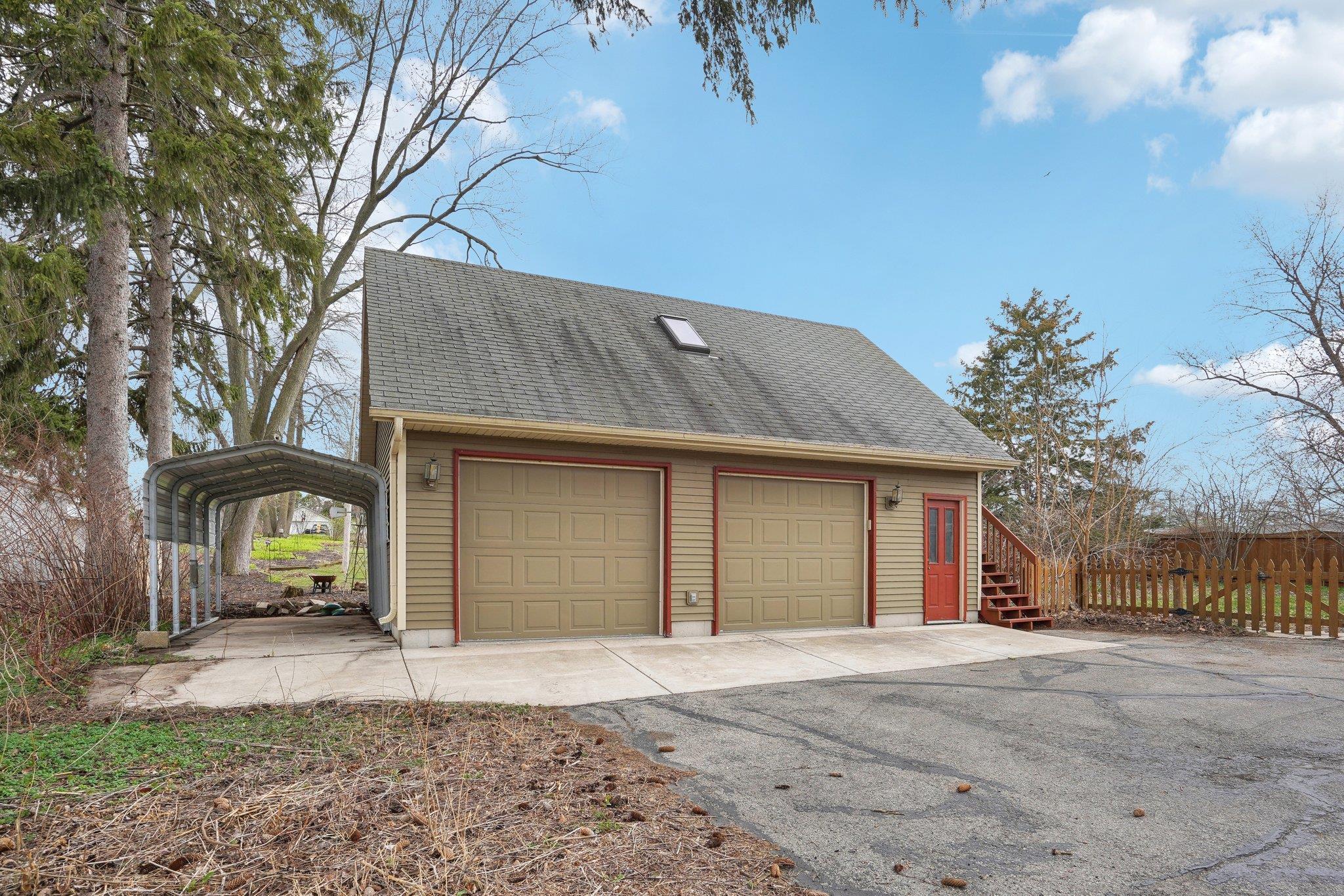 524 S Van Buren Street