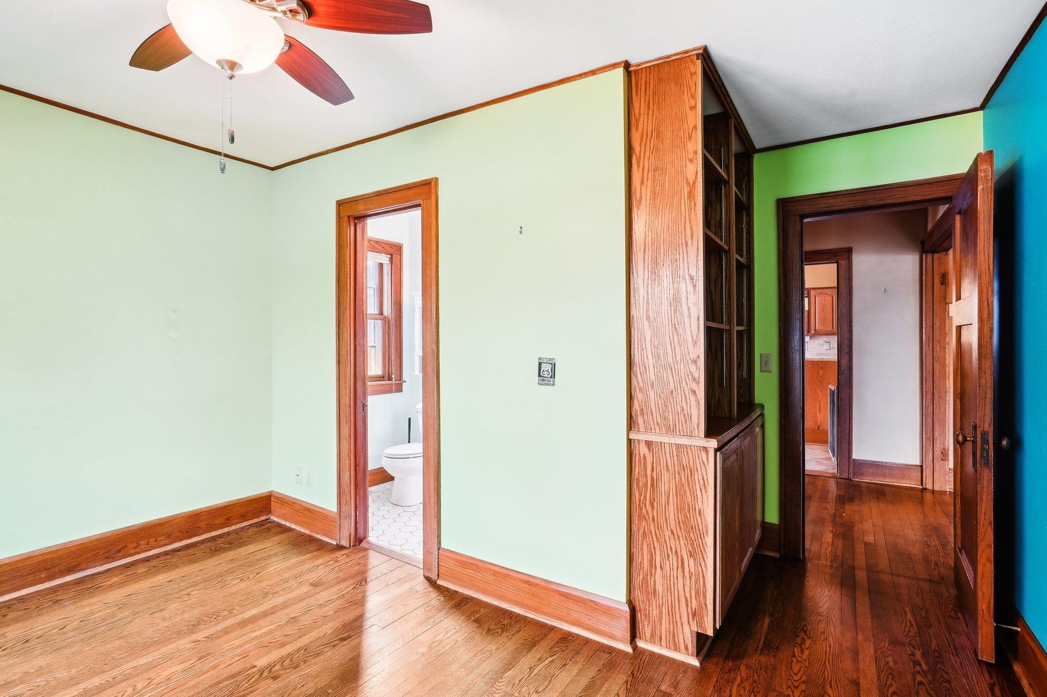 524 S Van Buren Street