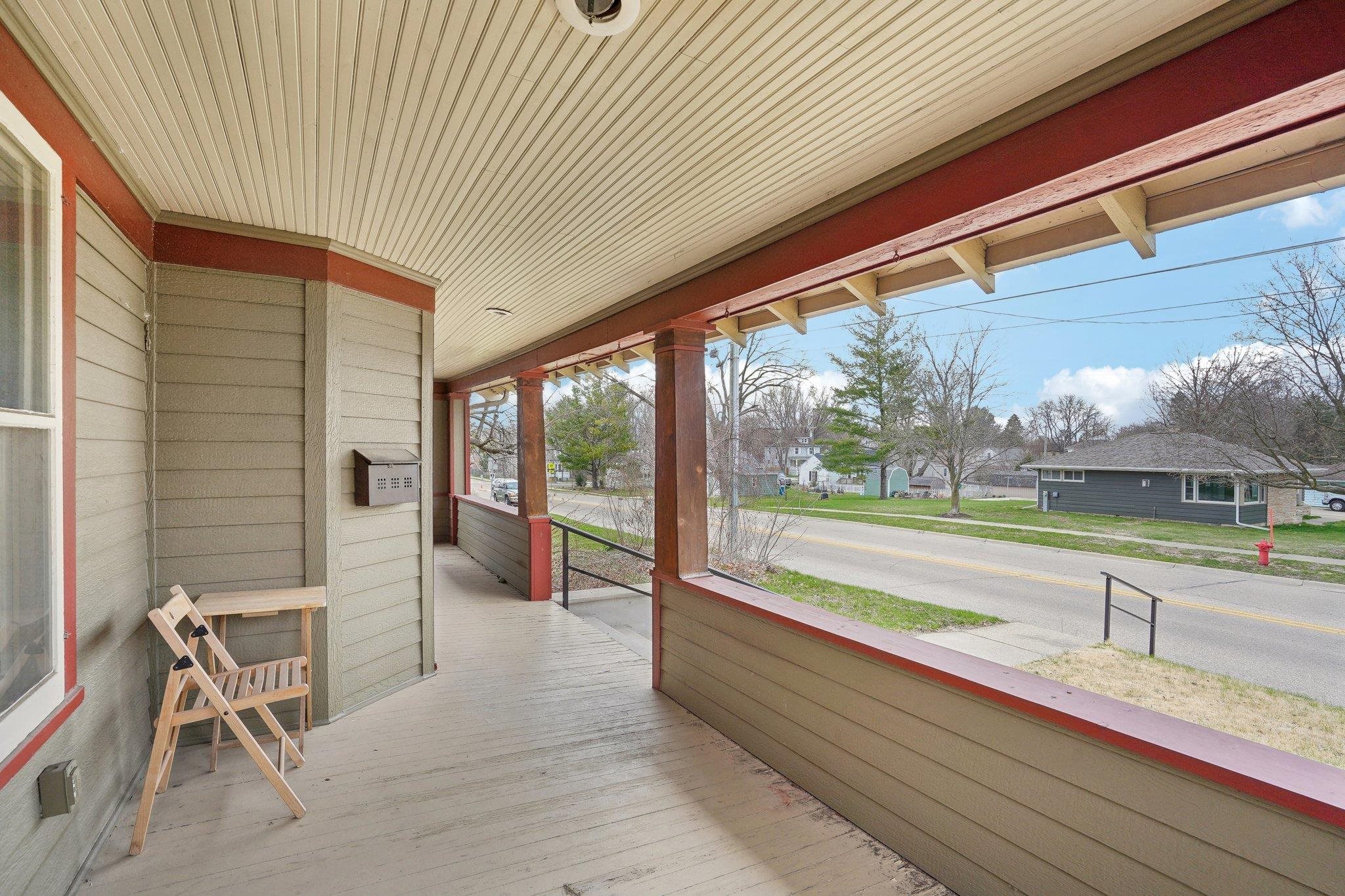 524 S Van Buren Street