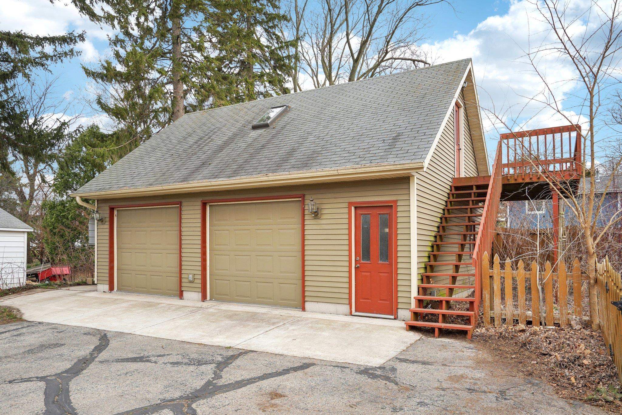 524 S Van Buren Street